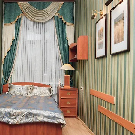 з виглядом на оперний театр Lviv