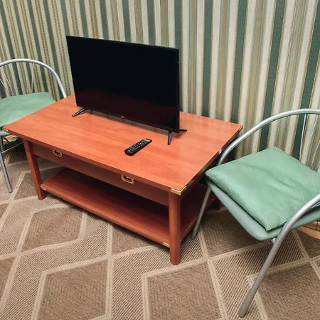 з виглядом на оперний театр إلفيف