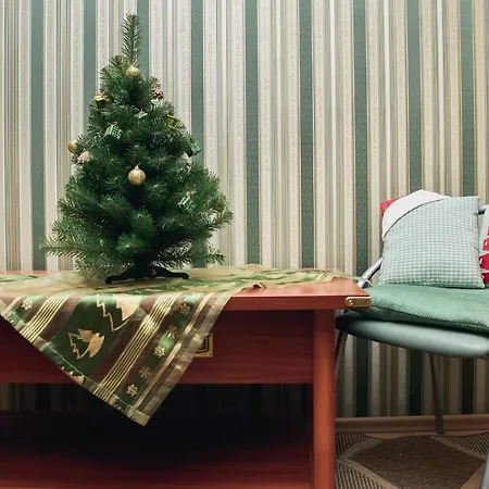 з виглядом на оперний театр Lwów