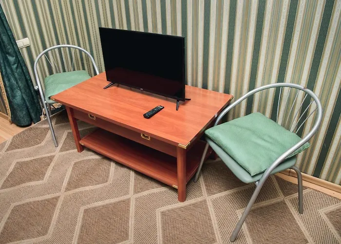 з виглядом на оперний театр Львов